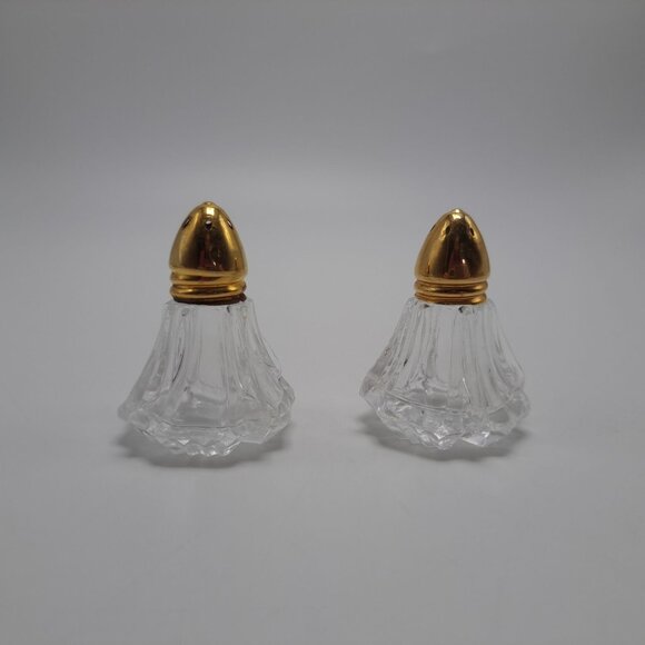 Vintage Clear Glass Salt & Pepper Shakers Gold-Tone Lids Elegant Table Décor - Picture 1 of 6